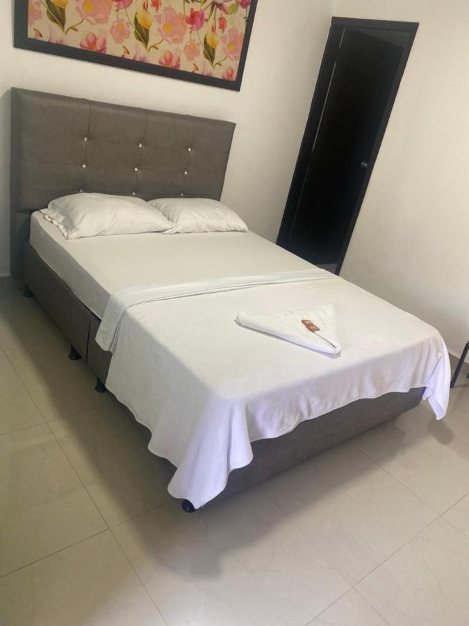Hotel Colonial Plaza Букараманга Экстерьер фото