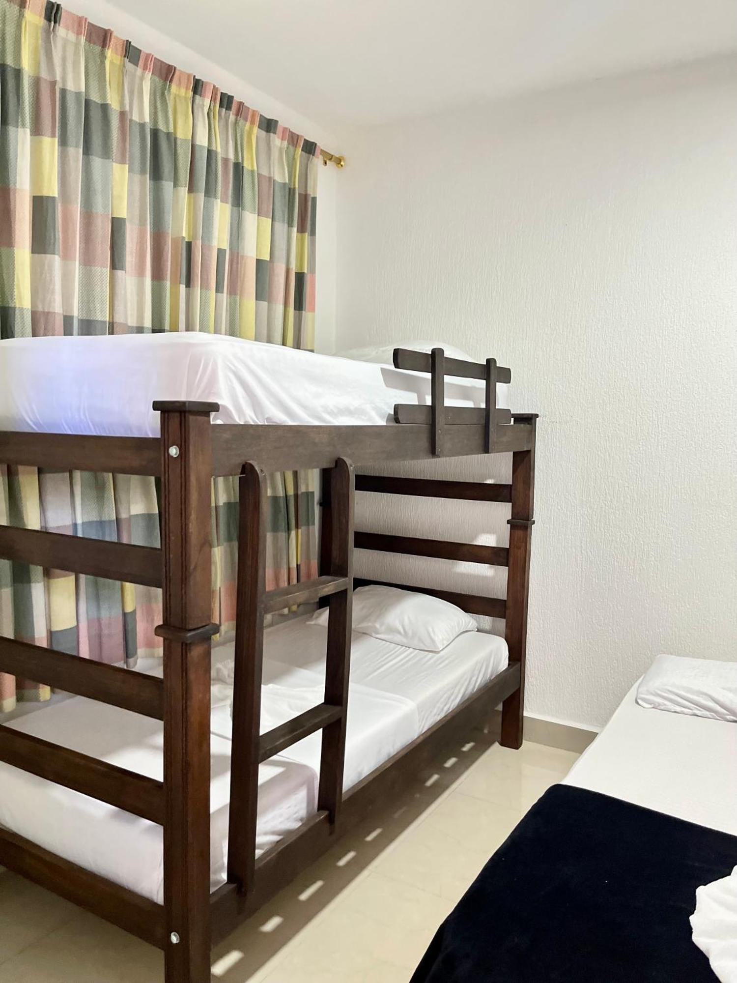 Hotel Colonial Plaza Букараманга Экстерьер фото