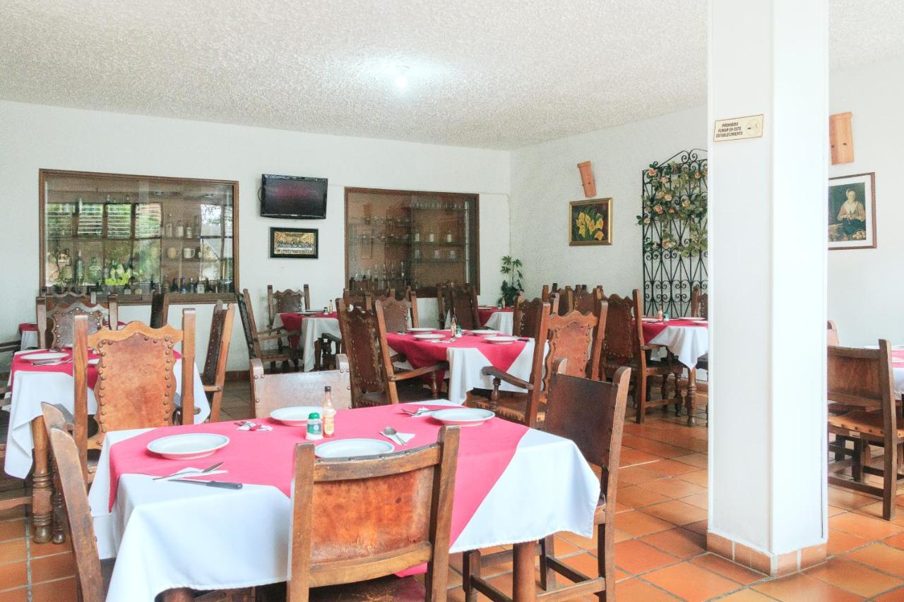 Hotel Colonial Plaza Букараманга Экстерьер фото